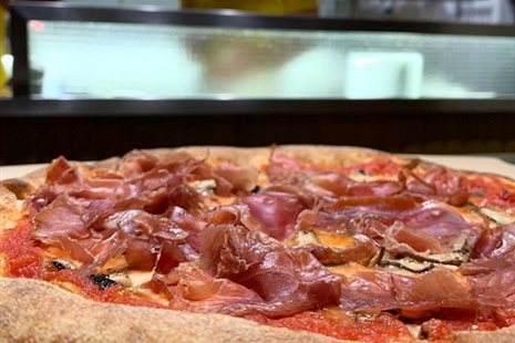 3 (ακόμη) πίτσες στην Αθήνα που θα σε κάνουν να πεις 'Mamma Mia'